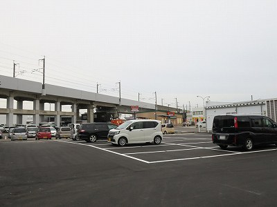 広い駐車場