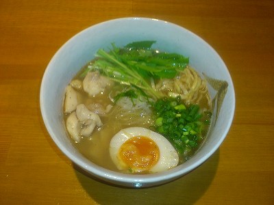 芳醇なサバ節の香る鶏ダシうどん