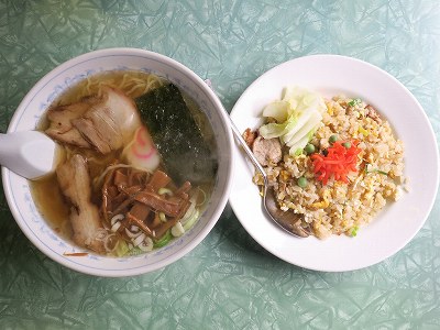 ラーメン半炒飯セット