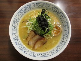 青桐　鶏骨醤油ラーメン