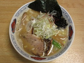 美麺 カムイ　鶏白湯