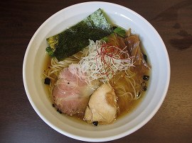 麺や真登　鳥だし醤油ラーメン