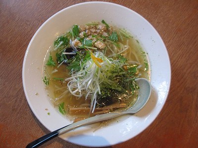 鶏ごぼうラーメン（しお）