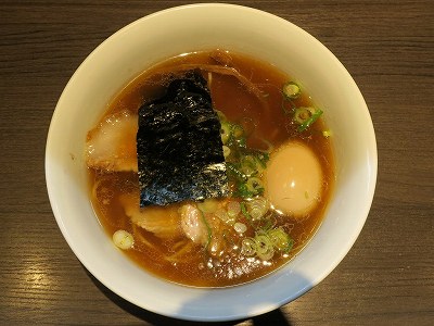 醤油らぁ麺（味玉）