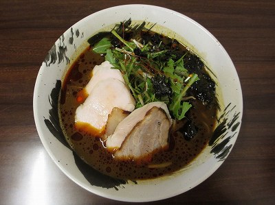 西川カレーラーメン（しっとり鶏チャーシュー）