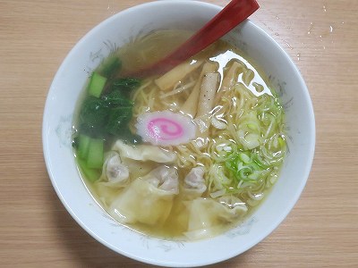 ワンタン麺