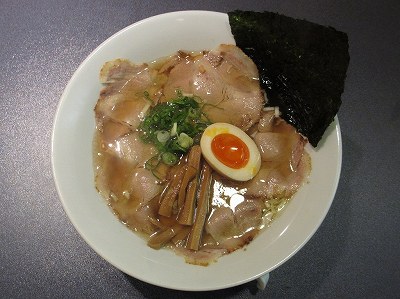 金色煮干しチャーシュー麺