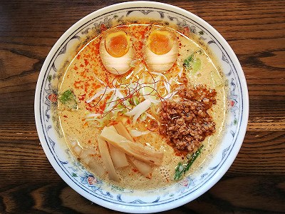 背脂担々麺