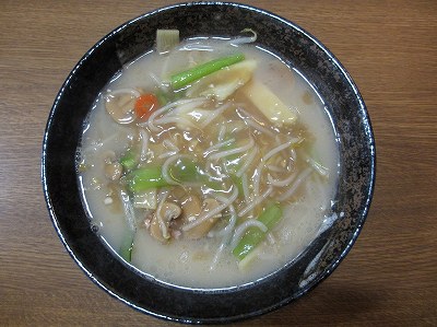 たっぷり野菜あんかけラーメン