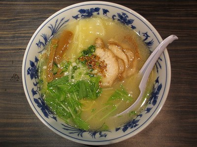 焼あご鶏白湯ラーメン