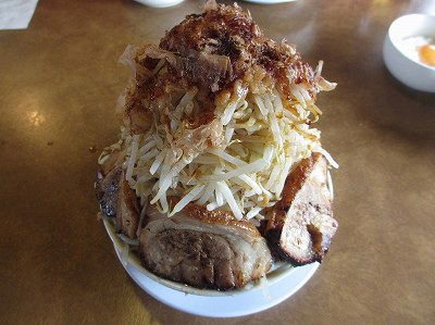 豚入りラーメン(野菜バカ増し)