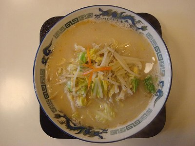 とんこつやさいみそラーメン