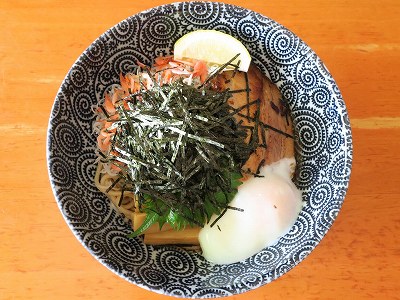 釜揚げ桜えびとしらすの和風ぶっかけ太麺