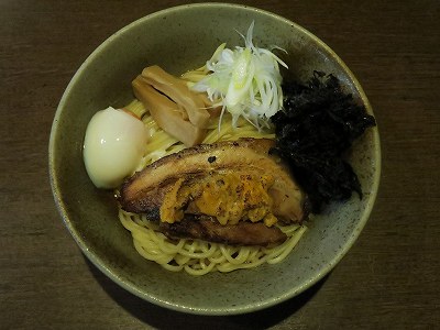 焼き雲丹を載せた辛みそ和え麺（限定）