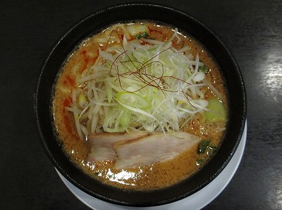 背脂担々麺