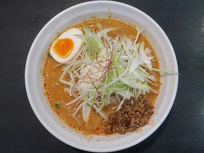 背脂担々麺