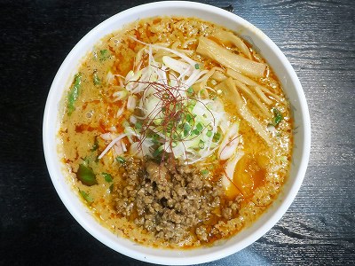 背脂担々麺