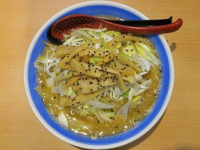 背脂味噌らぁめん