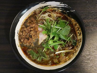 担々麺 黒