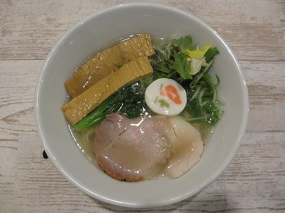 白醤油ラーメン