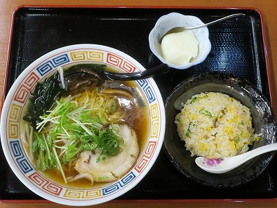 醤油ラーメン 半チャーハンセット