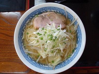 琥珀中華そば（野菜）