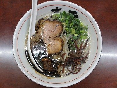 黒ラーメン