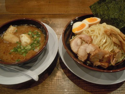 darumasyokudou_201110_2.jpg