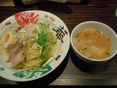 urasaki_ekimae201106_5.jpg